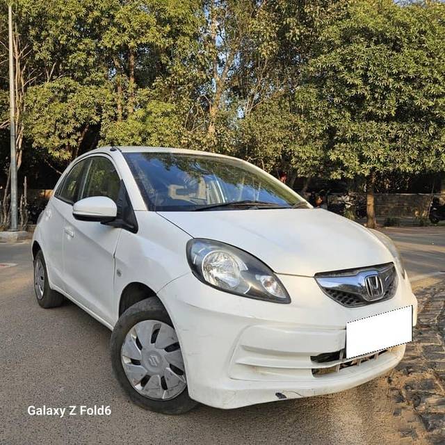 https://images10.gaadi.com/usedcar_image/4371968/original/processed_a862a776492f32239aa0d76c6e85d53f.jpg?imwidth=6400