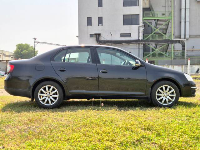 https://images10.gaadi.com/usedcar_image/4372075/original/7832a30dbc6375432b2194d11eec48de.jpg?imwidth=6401