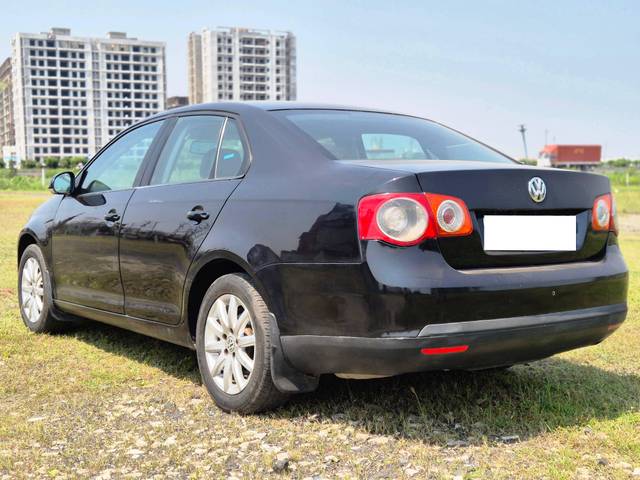 https://images10.gaadi.com/usedcar_image/4372075/original/processed_57381c0ff33c57f2b251834291f03ca0.jpg?imwidth=6402