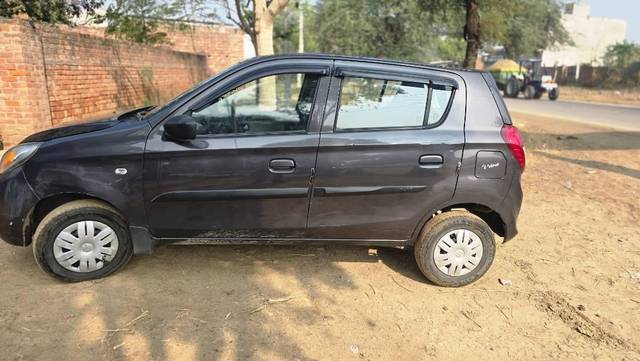 https://images10.gaadi.com/usedcar_image/4372168/original/processed_da64e505-d19d-40d3-a59d-14047952afa3.jpg?imwidth=6402