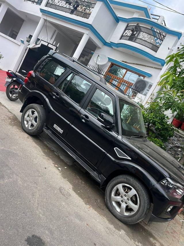 https://images10.gaadi.com/usedcar_image/4372207/original/processed_efd4114f4419cfc0536689bb1ecbabf0.jpg?imwidth=6402