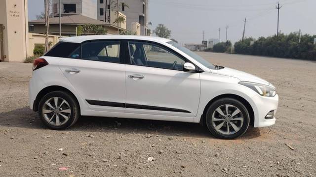 https://images10.gaadi.com/usedcar_image/4372402/original/processed_2356d40a-d697-4a13-ac1a-f58f2075619b.jpg?imwidth=6401