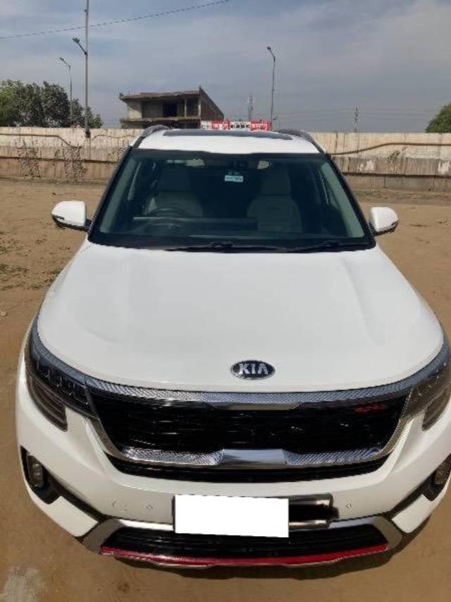 https://images10.gaadi.com/usedcar_image/4372437/original/processed_6510d6ef-9842-4697-9700-2d665ee3acba.jpeg?imwidth=6402