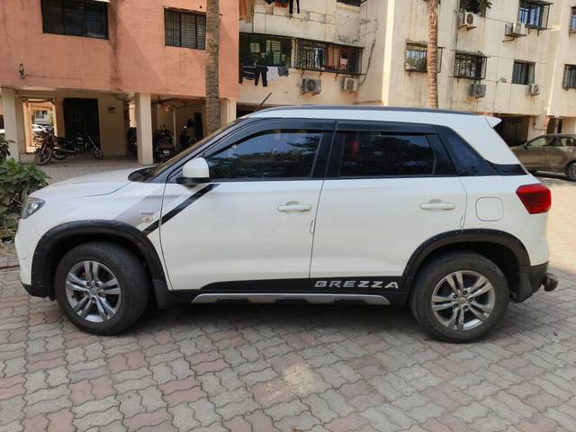 https://images10.gaadi.com/usedcar_image/4372480/original/processed_23a7685f4908da485e966641163c35d6.jpg?imwidth=6402