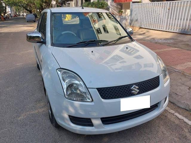 https://images10.gaadi.com/usedcar_image/4372496/original/processed_9954ed534723d7ffb06a09f69cb71e85.jpg?imwidth=6402