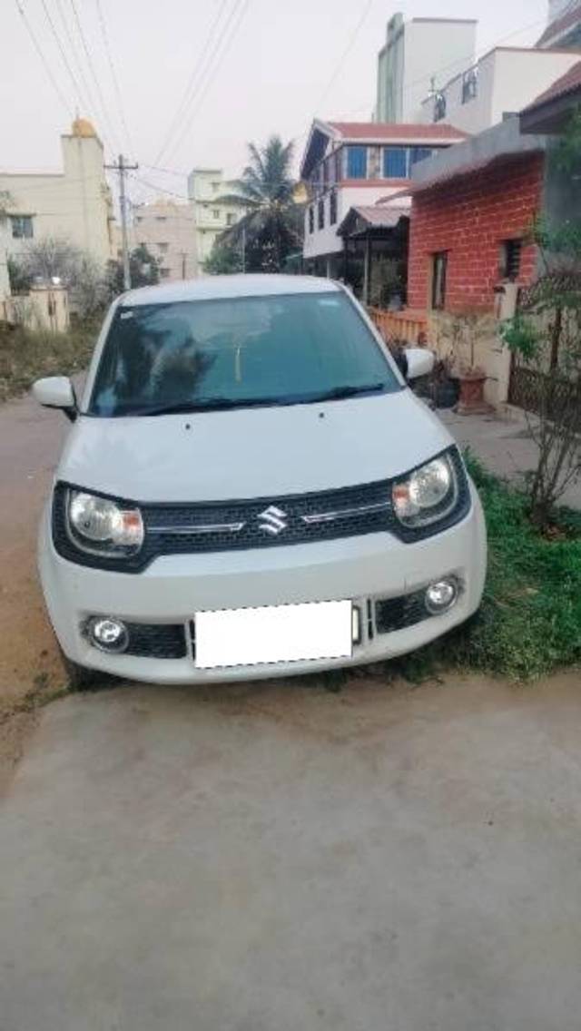 https://images10.gaadi.com/usedcar_image/4372531/original/processed_0cca7497-3974-4499-b949-b40cda211763.jpg?imwidth=6402