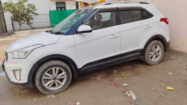 https://images10.gaadi.com/usedcar_image/4372562/original/8097dd9c672367b15acb2509b9ca25d2.jpg?imwidth=6402