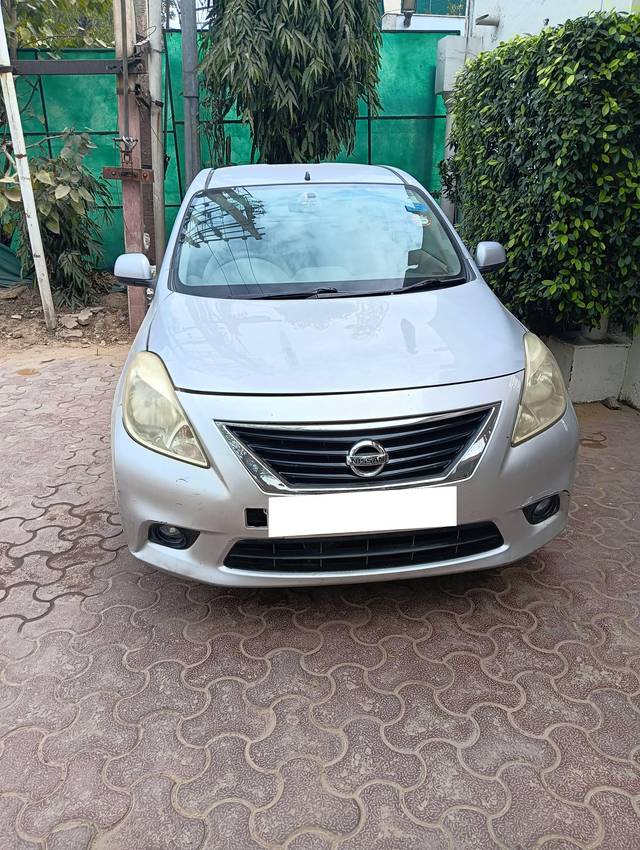 https://images10.gaadi.com/usedcar_image/4372616/original/processed_bd65e1b563bbbb3df2d71ff21b658bca.jpg?imwidth=6400