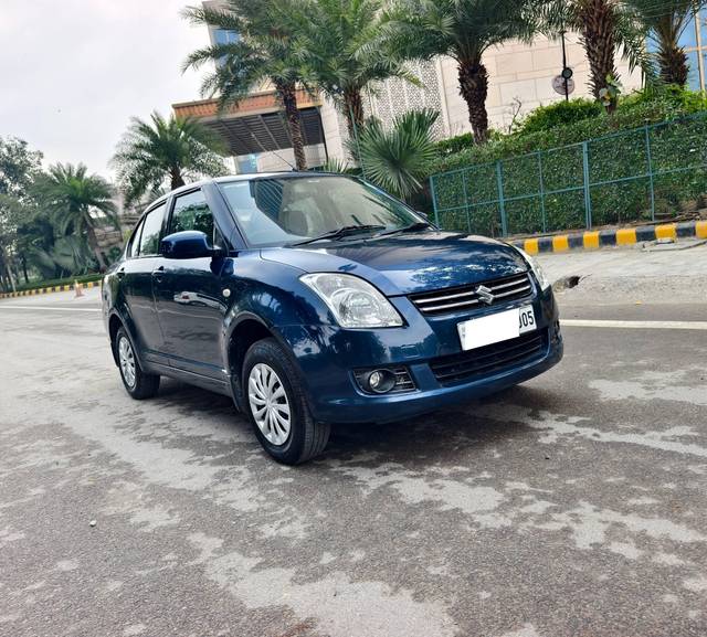 https://images10.gaadi.com/usedcar_image/4372625/original/processed_d90a17e1123191f89dd84fd233d0f094.jpg?imwidth=6400