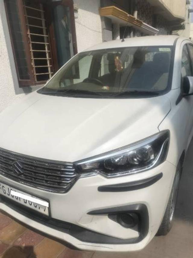 https://images10.gaadi.com/usedcar_image/4372679/original/processed_5d774cbf-1050-4174-b771-dec8593e4de2.jpg?imwidth=6401