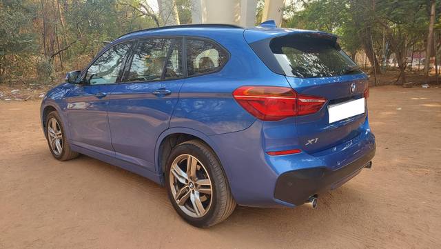 https://images10.gaadi.com/usedcar_image/4372689/original/processed_9b5850d863be553dcca57ea3893a58de.jpg?imwidth=6402