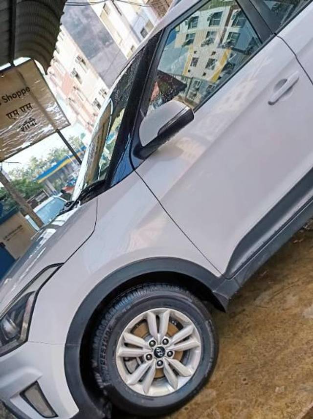 https://images10.gaadi.com/usedcar_image/4372763/original/processed_f9c35e3c-b123-4af0-97d4-815f5c7658cb.jpg?imwidth=6402