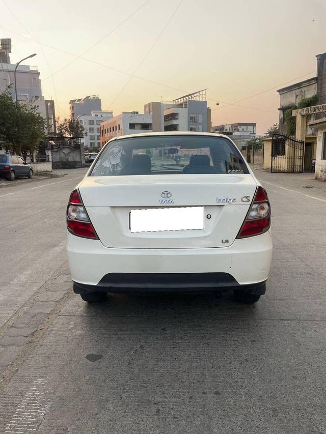 https://images10.gaadi.com/usedcar_image/4372774/original/processed_5050f06aa943c3342f190f26a6b9ed07.jpg?imwidth=6402