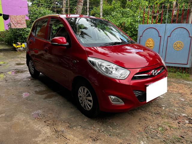 https://images10.gaadi.com/usedcar_image/4372776/original/processed_8deb4608b617110ceafb65febdabc564.jpg?imwidth=6400