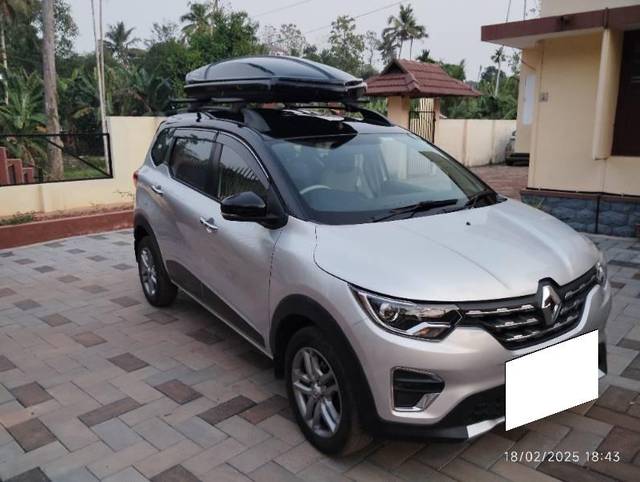 https://images10.gaadi.com/usedcar_image/4372840/original/processed_5844dbe6-edb5-4c63-8882-20176bc8b5e8.jpg?imwidth=6400