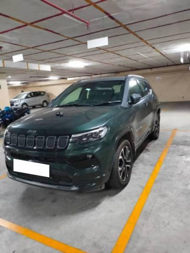 https://images10.gaadi.com/usedcar_image/4372875/original/processed_195f4337-957d-4a15-9e4b-252893bf8c9d.jpeg?imwidth=6402