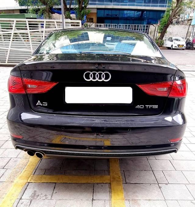 https://images10.gaadi.com/usedcar_image/4372886/original/processed_a6e861f5e432b3870a0b9b9d7fa9967f.jpg?imwidth=6401