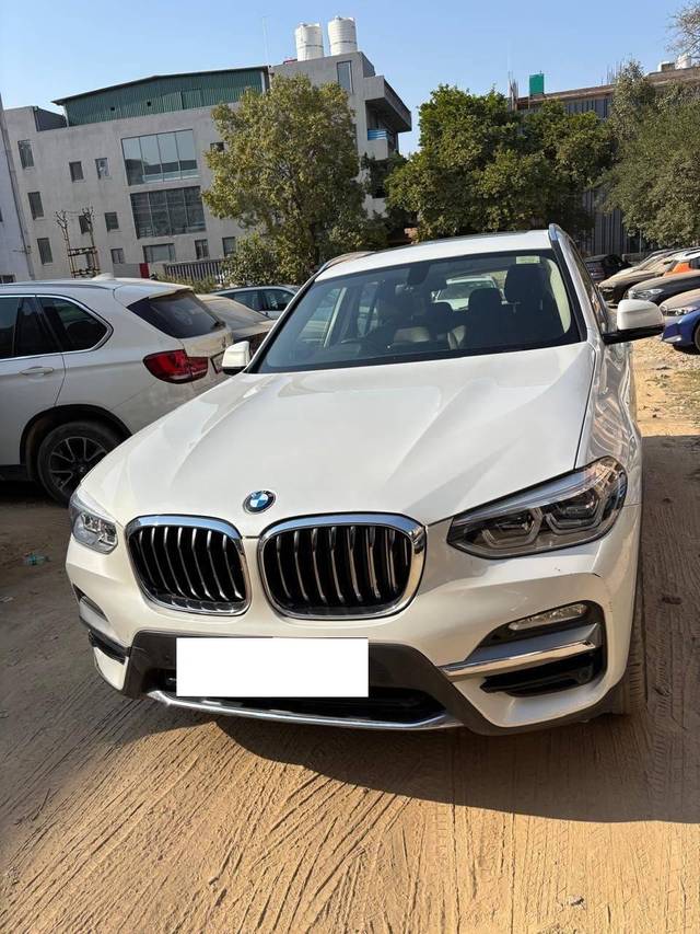 https://images10.gaadi.com/usedcar_image/4372895/original/processed_eb54973f3d6fbf535318f560f98e6184.jpg?imwidth=6402