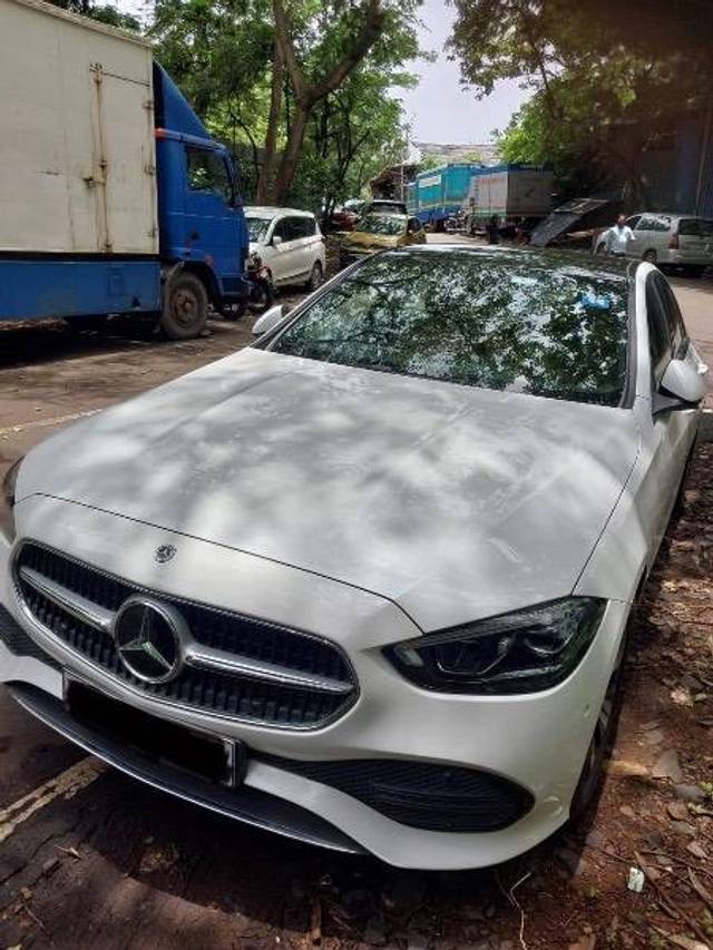 https://images10.gaadi.com/usedcar_image/4372901/original/c7fa79fc465aead51aa1fa963e470021.jpeg?imwidth=6400