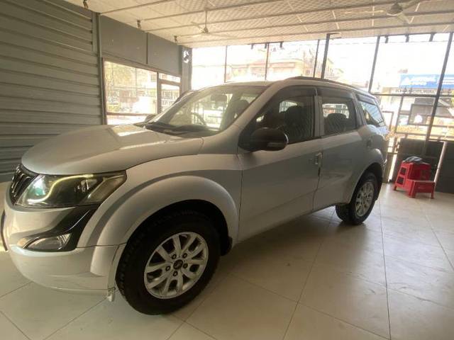 https://images10.gaadi.com/usedcar_image/4372905/original/b7e4fa4dd82084ef96d6e30e6a4077b8.jpeg?imwidth=6401