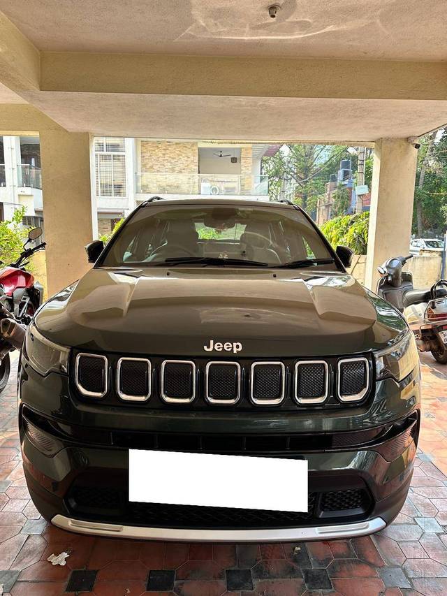 https://images10.gaadi.com/usedcar_image/4372936/original/0d33f43aeb317da11cca87b1cbaed7d0.jpg?imwidth=6400