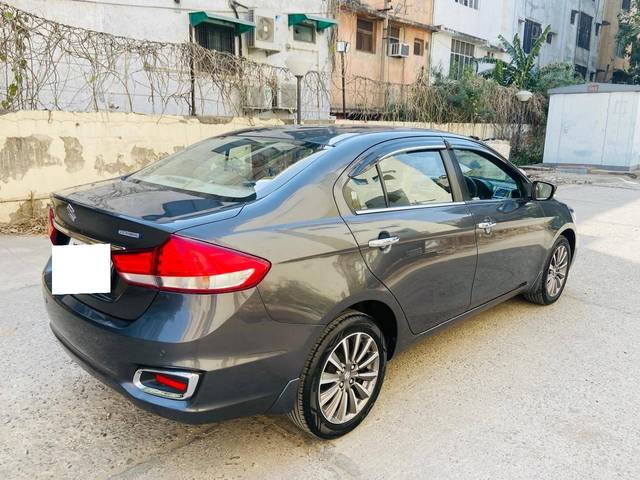 https://images10.gaadi.com/usedcar_image/4372963/original/processed_fdd201a287f9dca150141eb2330a55b9.jpg?imwidth=6402