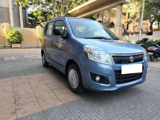 https://images10.gaadi.com/usedcar_image/4372968/original/processed_8b37a34f4585f38b3c2bf8706309de32.jpg?imwidth=6400