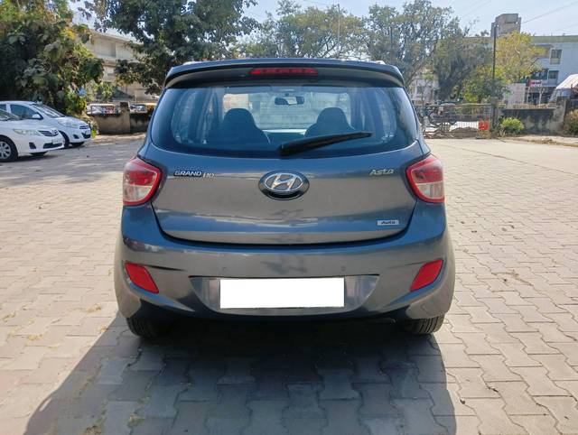 https://images10.gaadi.com/usedcar_image/4372972/original/processed_ce4af30115aa8a9066a96c9427003dd1.jpg?imwidth=6401