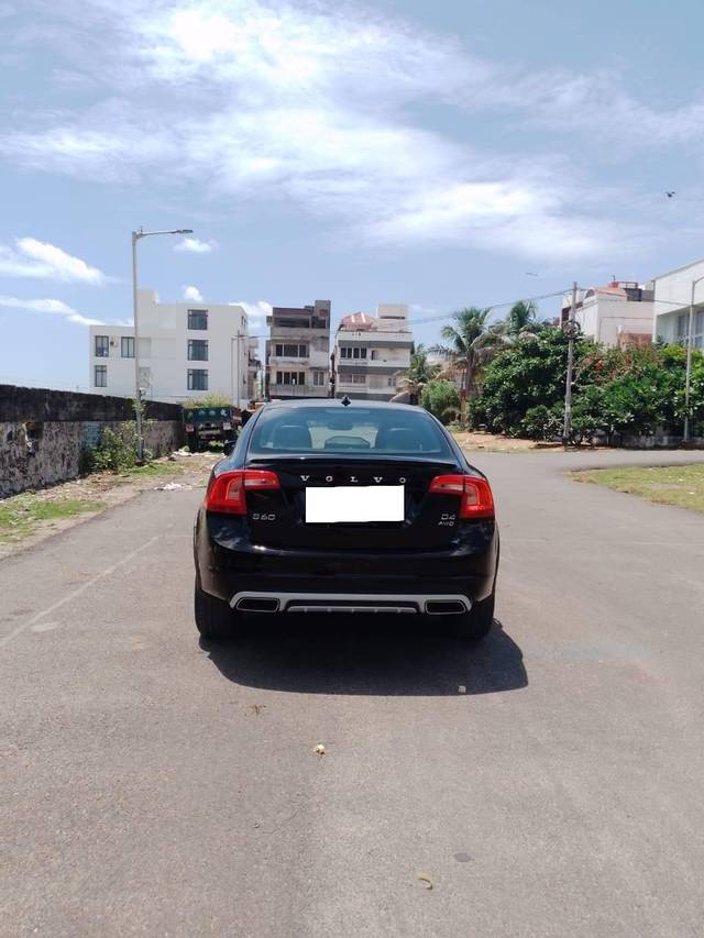 https://images10.gaadi.com/usedcar_image/4372990/original/processed_d7db1479133a639934ff931e01ec9ca3.jpg?imwidth=6402