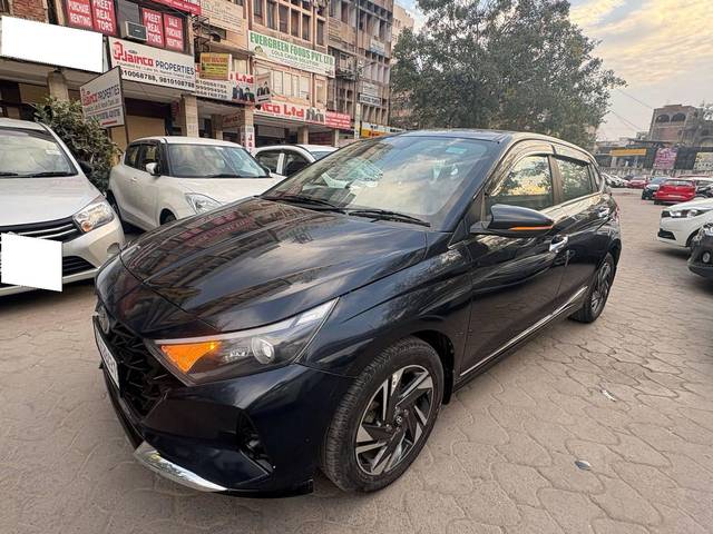 https://images10.gaadi.com/usedcar_image/4373039/original/processed_47cf6410a47885ded6d49cccfa855322.jpg?imwidth=6401