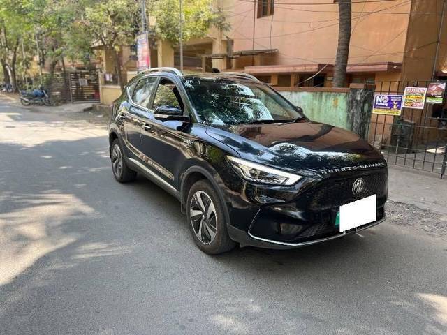 https://images10.gaadi.com/usedcar_image/4373090/original/processed_processed_e75c8cb6-e2c4-4cf6-8735-d62f3fa8346a.jpeg?imwidth=6400