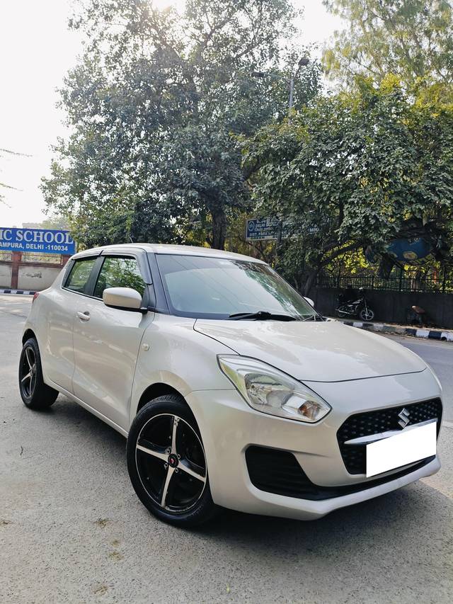 https://images10.gaadi.com/usedcar_image/4373104/original/processed_1560e81782cab21f011439b341882b56.jpg?imwidth=6400