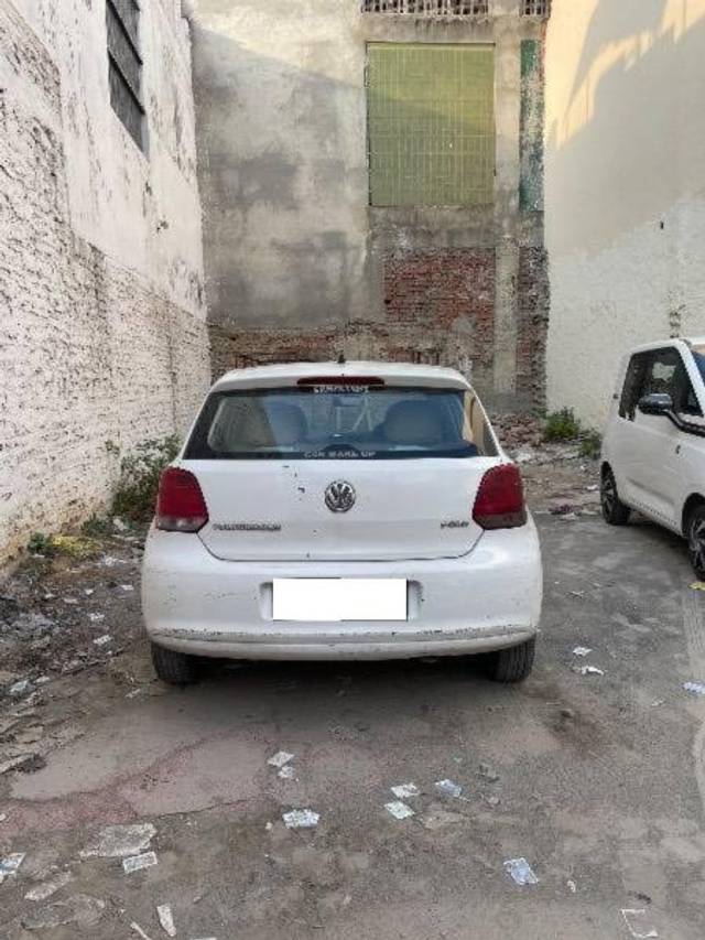 https://images10.gaadi.com/usedcar_image/4373109/original/processed_6542046b-7777-4efe-af06-b789fc84285f.jpg?imwidth=6401