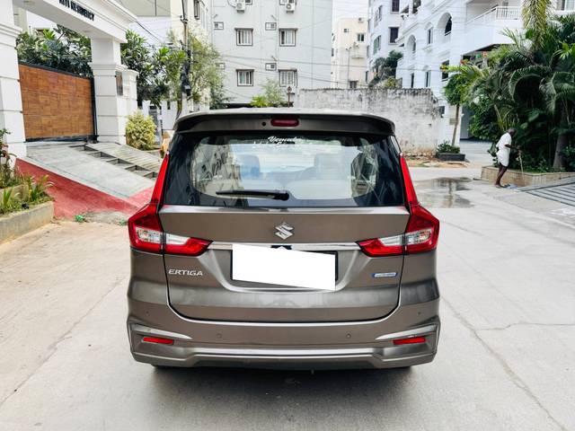 https://images10.gaadi.com/usedcar_image/4373110/original/processed_d8829508b305fda6a39e8094e995b6b5.jpg?imwidth=6402