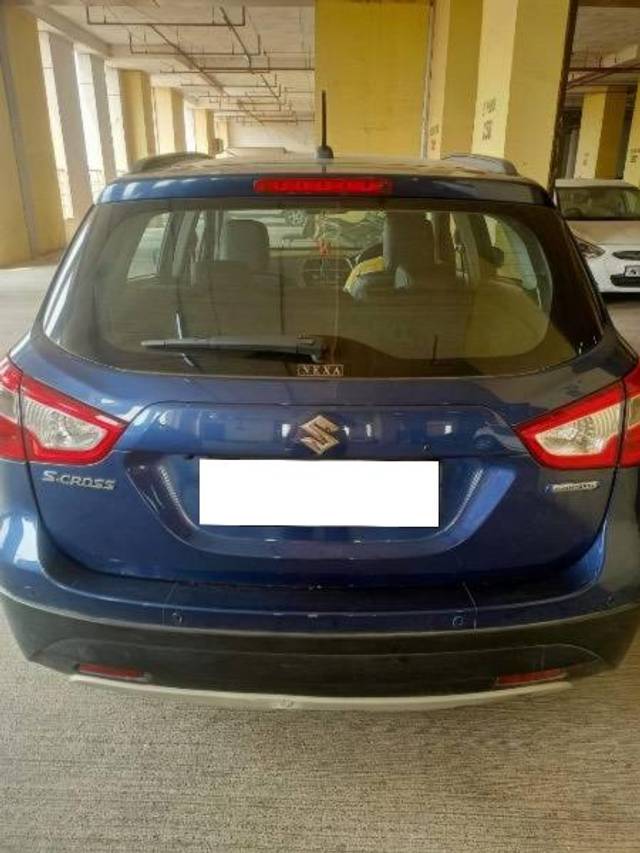 https://images10.gaadi.com/usedcar_image/4373121/original/processed_92c6d09a-0adc-4365-be6c-38a200098560.jpeg?imwidth=6402