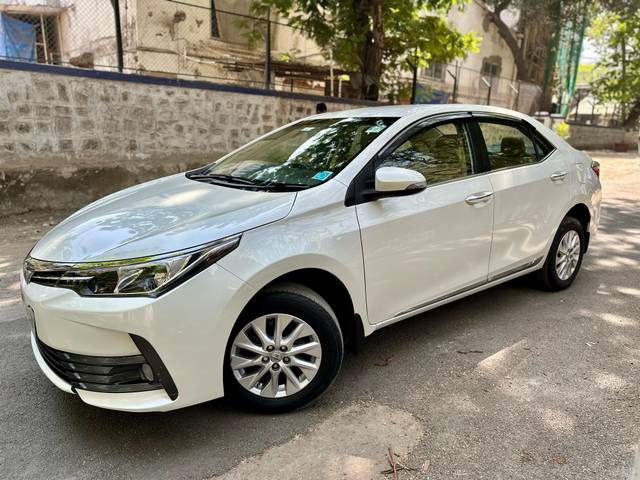 https://images10.gaadi.com/usedcar_image/4373154/original/d8e17f468f823a7fb89cba8088b6867c.jpg?imwidth=6400