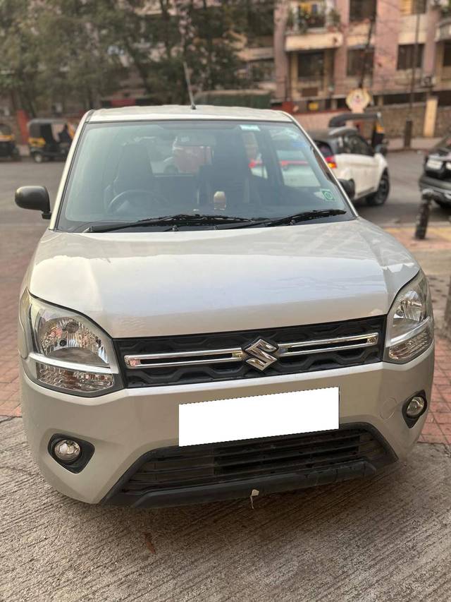 https://images10.gaadi.com/usedcar_image/4373177/original/processed_ca98ef86984fd700f1fb4adaed03df43.jpg?imwidth=6400