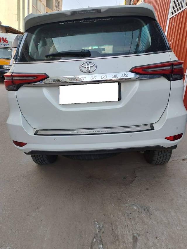 https://images10.gaadi.com/usedcar_image/4373178/original/processed_7b932d8253976e544afb1ad0726dd3f1.jpg?imwidth=6402