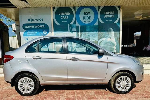 https://images10.gaadi.com/usedcar_image/4373277/original/processed_fe4e07d68a3f45d03f5dd5321a7e8160.jpg?imwidth=6401