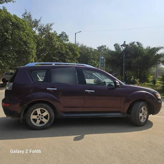 https://images10.gaadi.com/usedcar_image/4373300/original/processed_484781a9adee859ee1cd537e7978e8ce.jpg?imwidth=6401