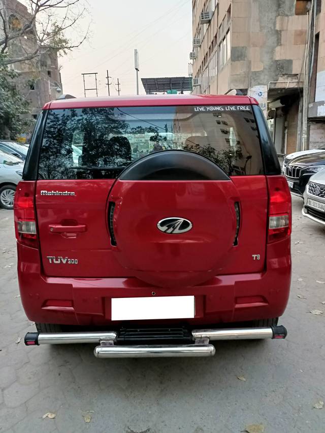 https://images10.gaadi.com/usedcar_image/4373313/original/processed_b49608955d7867ebb2b852a7965755e2.jpg?imwidth=6402