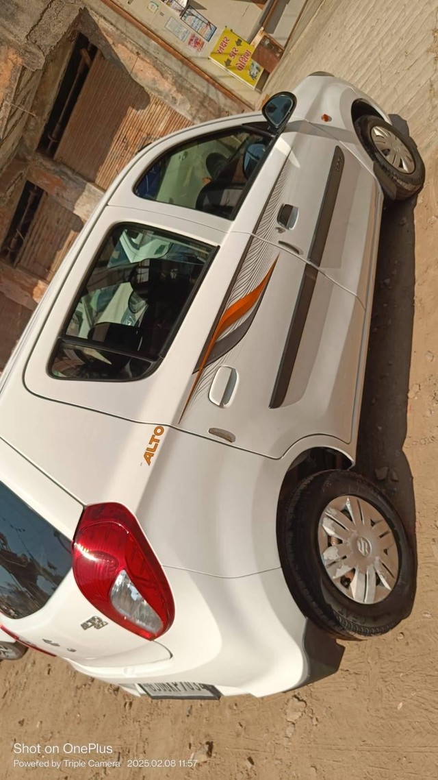 Second-hand 2017 Maruti Suzuki Alto 800 LXI for sale in Junagadh-4