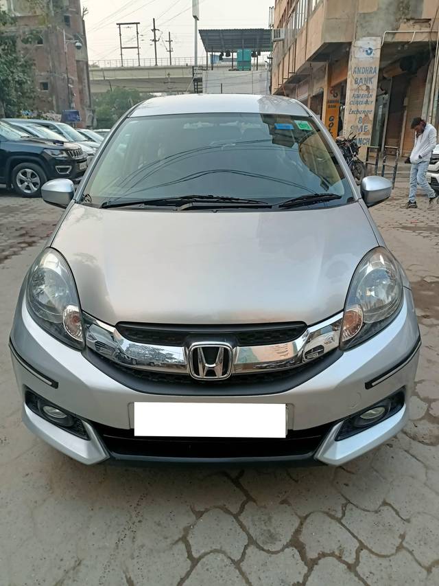 https://images10.gaadi.com/usedcar_image/4373328/original/processed_7a21756d32af54bc3cc043b29111b1e2.jpg?imwidth=6402