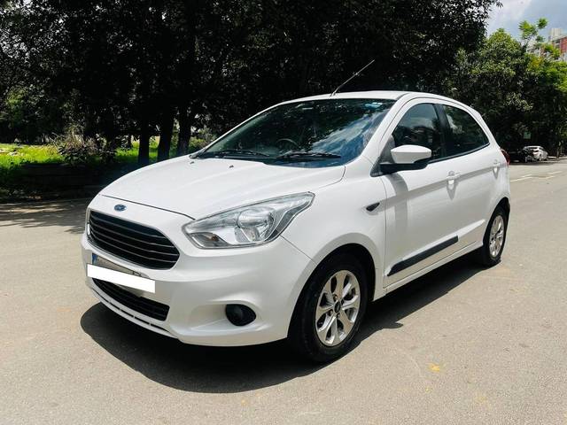 https://images10.gaadi.com/usedcar_image/4373332/original/processed_5b500ede513178f499e79cbe6c28a156.jpg?imwidth=6400