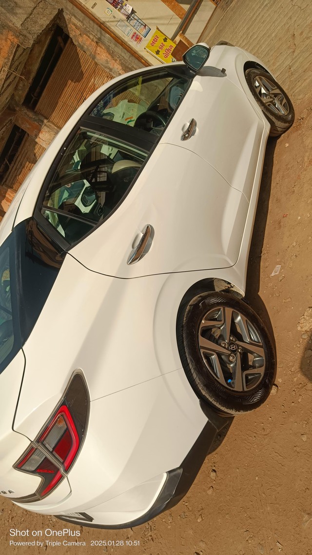 Second-hand 2020 Hyundai Aura SX Plus AMT for sale in Junagadh-3