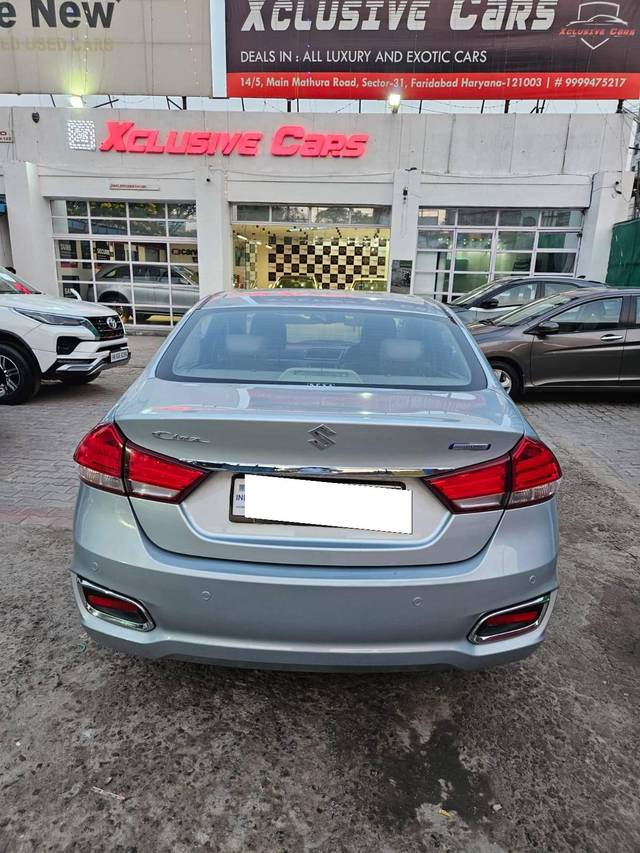 https://images10.gaadi.com/usedcar_image/4373349/original/processed_8f2398c2ff3e29433497e041539918b1.jpeg?imwidth=6402