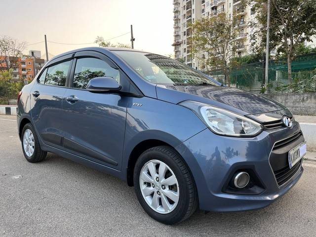 https://images10.gaadi.com/usedcar_image/4373363/original/processed_afd6735a3480603e1247faf517e54170.jpg?imwidth=6400