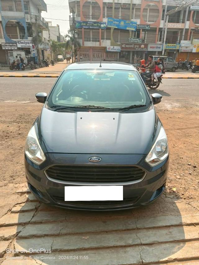 https://images10.gaadi.com/usedcar_image/4373368/original/processed_7591205ddc1f9b24a5128224d50db291.jpg?imwidth=6400