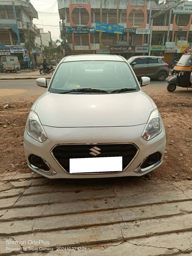 https://images10.gaadi.com/usedcar_image/4373376/original/processed_44aa566ed4617e543379ae38eb7c04da.jpg?imwidth=6400