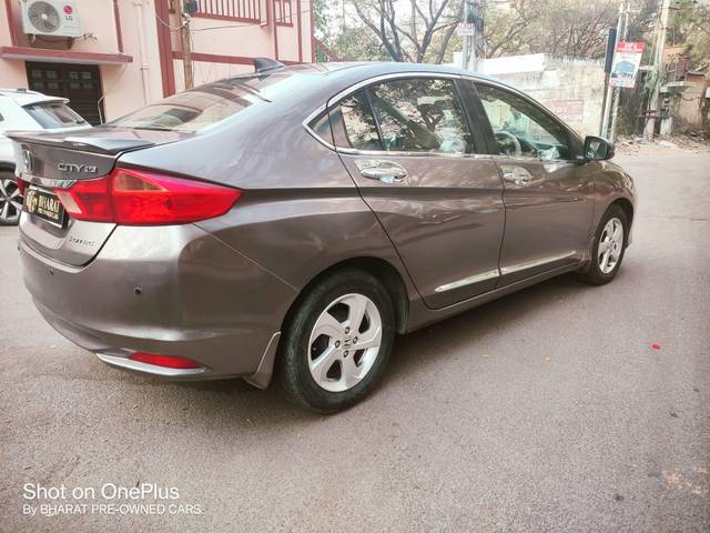 https://images10.gaadi.com/usedcar_image/4373486/original/processed_c8ae41663b77d0491b15355d65bc775a.jpg?imwidth=6401